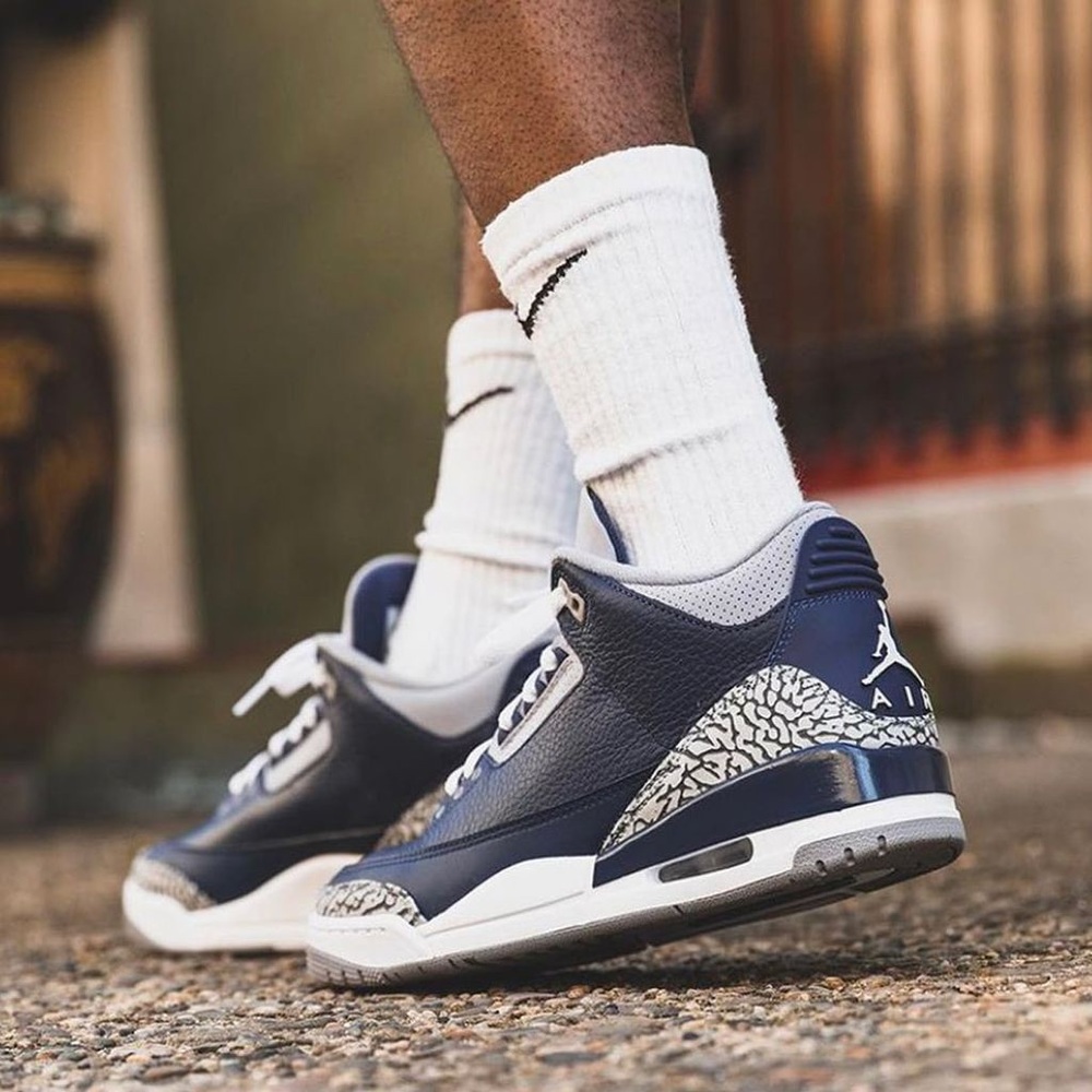 New Jordan 3  Retro Georgetown Size  7Y / 8.5 women - Picture 13 of 15